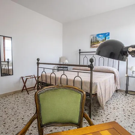 L' Antica Oliviera D'orcia Apartment *